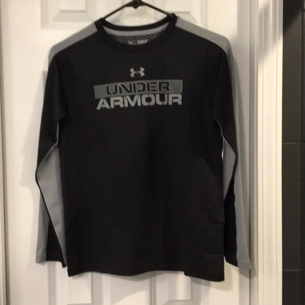 NWT Under Armour Boy’s Cold Gear Sz M Long Sleeve